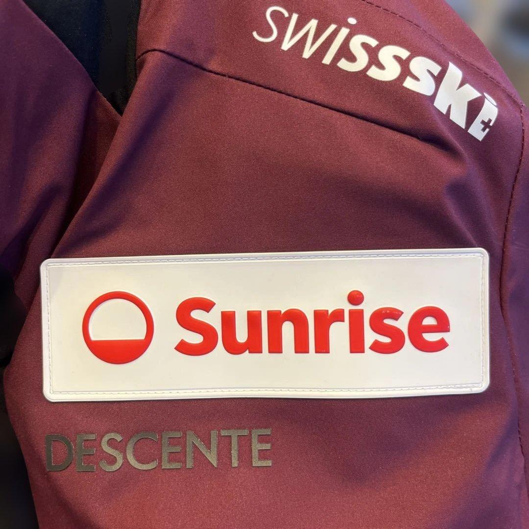 swiss ski フード付きジャケット 赤黒