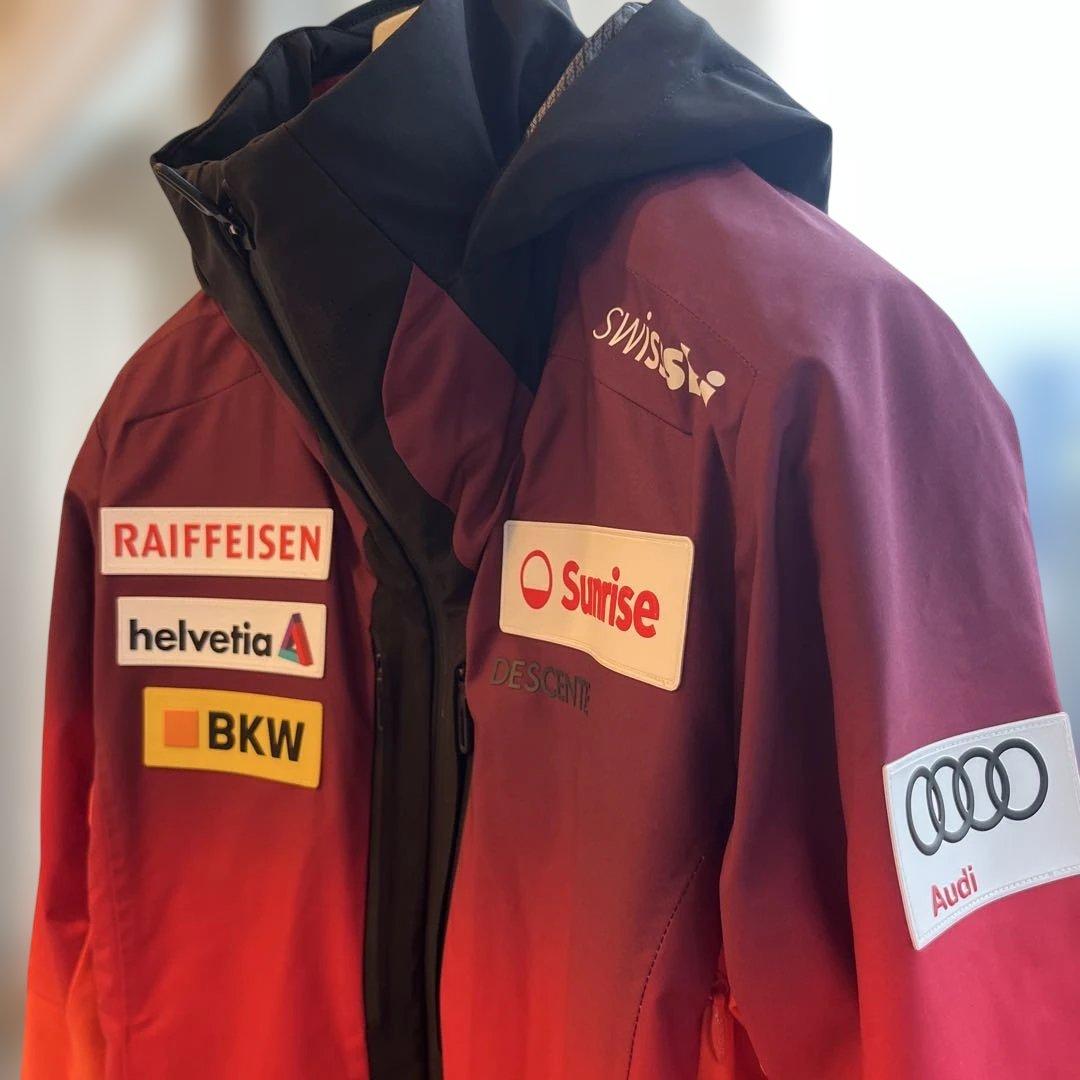 swiss ski フード付きジャケット 赤黒