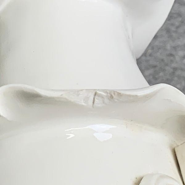 白磁蓮上観音立像箱付き [B29455]