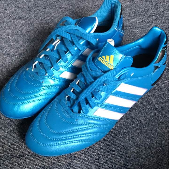 サッカースパイクアディダス25.5㎝