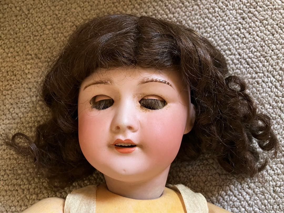 フランスで購入】アンティークSFBJ フランス人形、目の周り汚れ綺麗になりました