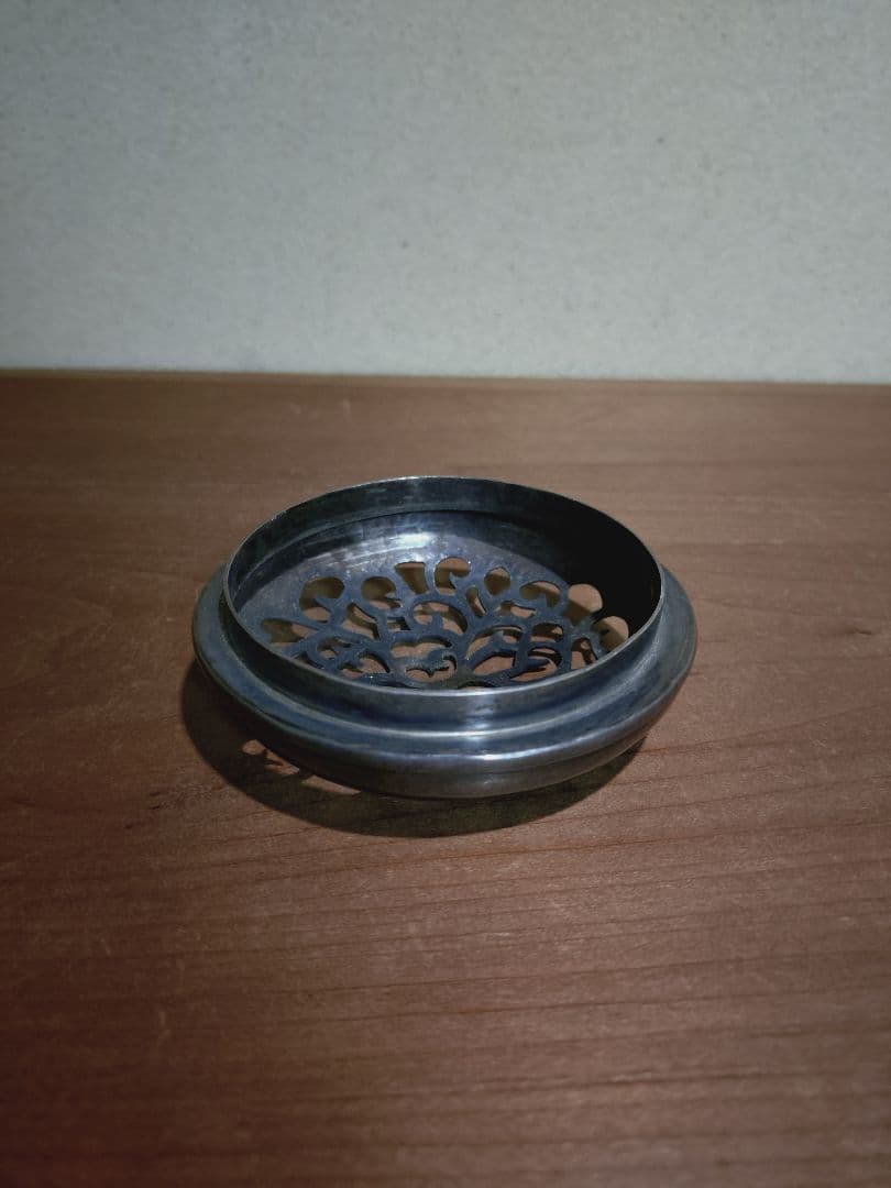 純銀 透かし彫り 唐草紋 火屋 「純銀」刻印