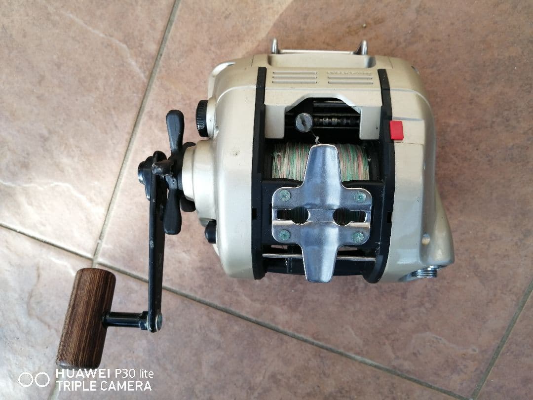 電動リール ダイワ タナコム SS 60イカ釣り名人