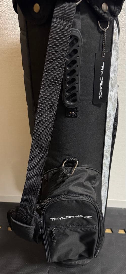 テーラーメイド　スリムキャディバッグMen's TJ111 23SS 軽量モデル
