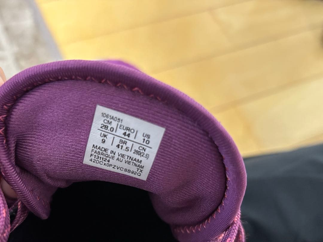 シューズ(男性用) nova surge low 2 28cm