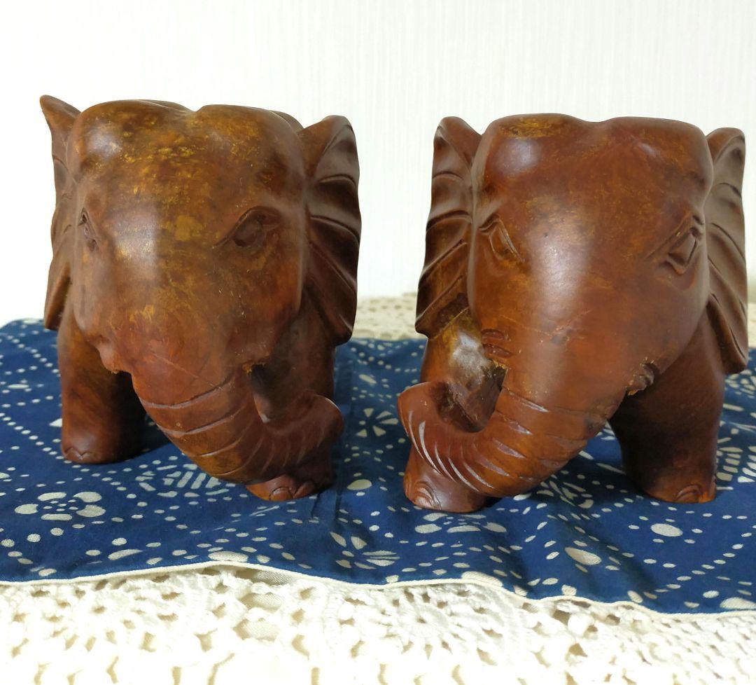 ✨セール中✨2頭の可愛い象さん　木彫り　吉祥と知恵の象徴　1.1キロ　縁起置物