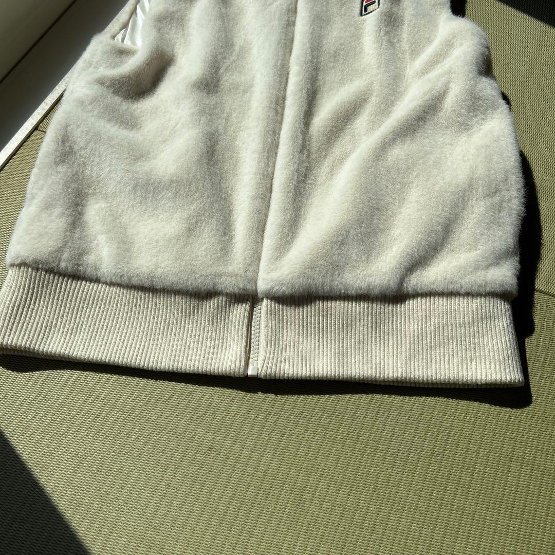 フィラ　フェイクファーベスト　Mサイズ