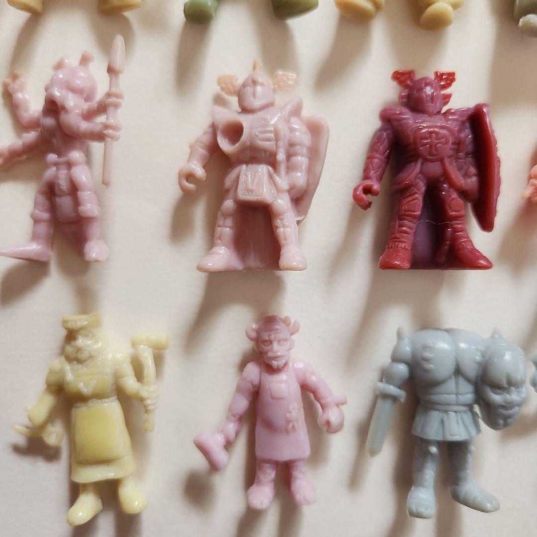 ネクロスの要塞　フィギュア　食玩