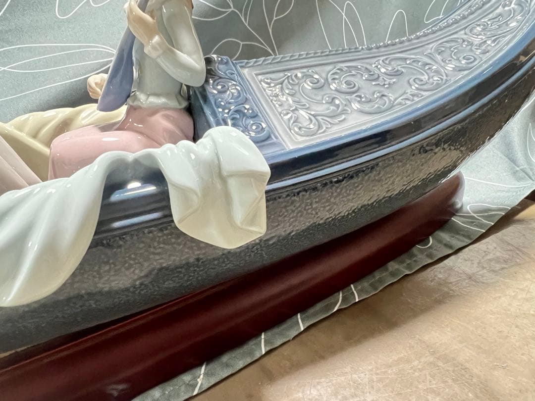 リヤドロ ゴンドラの恋人たち 台付 フィギュリン スペイン製 人形 置物