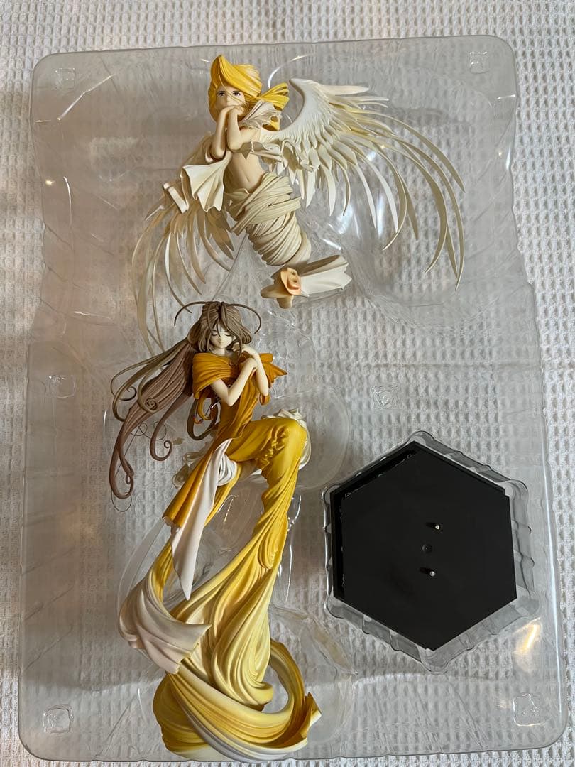 ああっ女神さまっ ベルダンディー with ホーリーベル 1/10 フィギュア