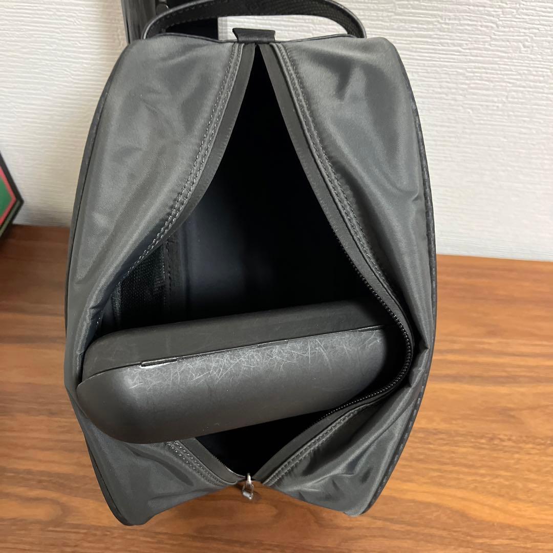 ダンヒルのポーチ