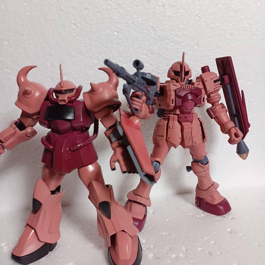 HG1/144ヅダ、グフ　シャア専用カラー風塗装作品