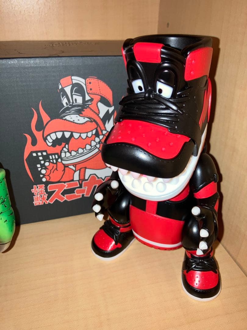 TOKYOGUNS　怪獣スニーカーヘッド　激レアブレッドカラー16.5センチ