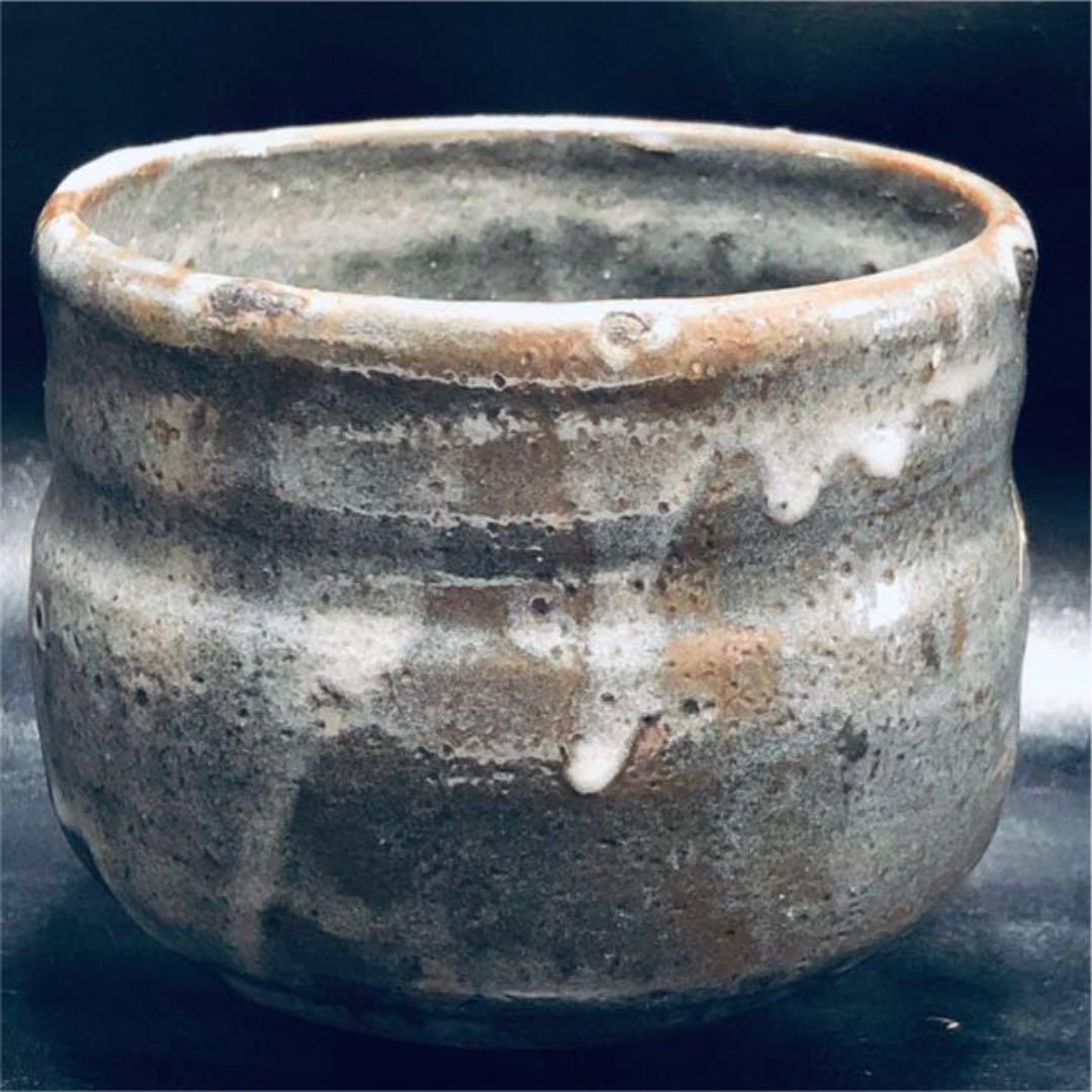 究極の古美術◼️蔵から見事に彫られた紋様が美しい抹茶茶碗が出てきました。茶道具