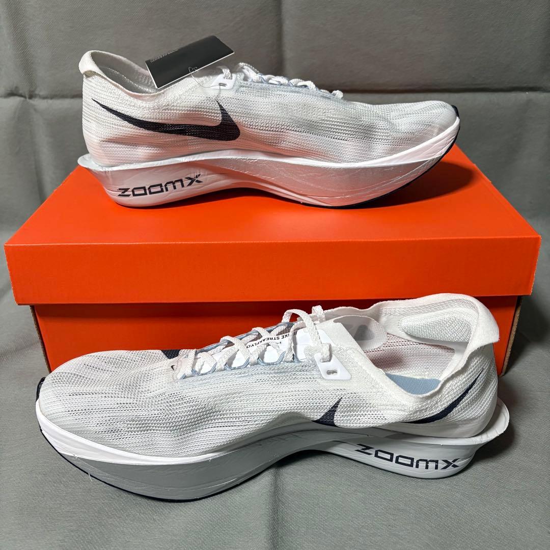 ナイキ　ストリークフライ2 ホワイト　ブラック　白　黒　ランシュー　27.0