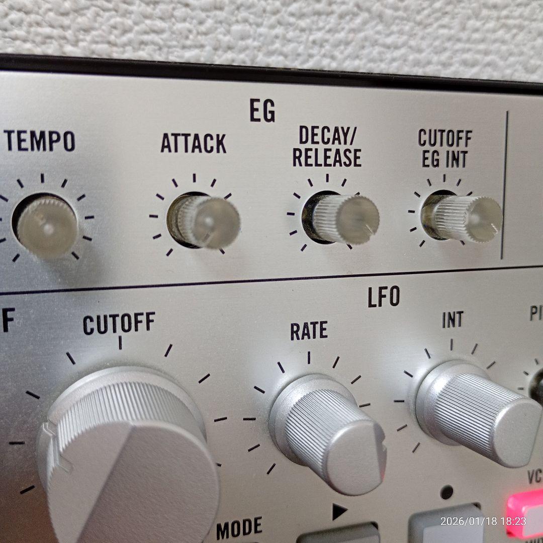 KORG volca bass アナログベースシンセサイザー　コルグ