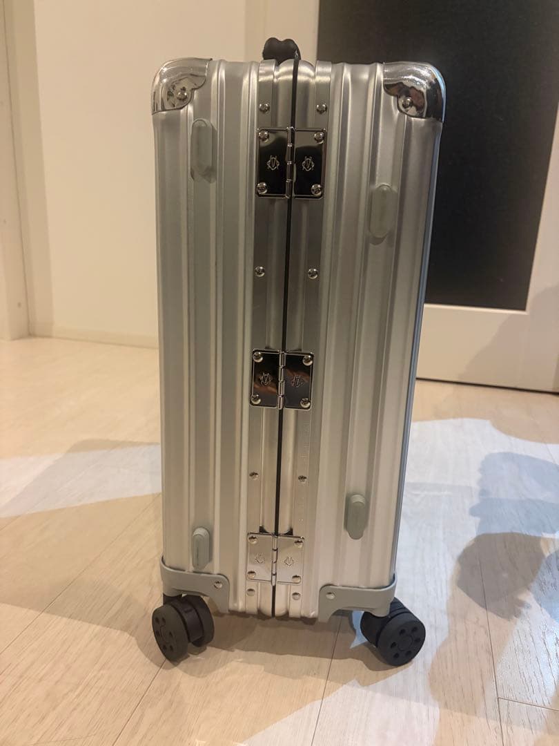 rimowa スーツケース　機内持ち込み可能