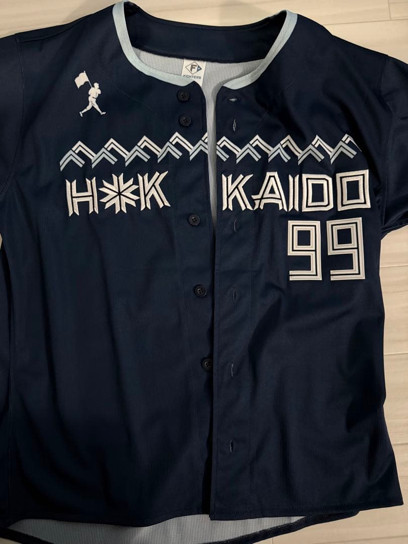 WELOVEHOKKAIDO FIGHTERS限定ユニフォーム 99レイエス