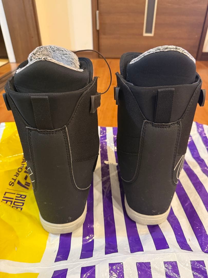 【値下げ】FLUX スノーボードブーツ 23.5 ボア