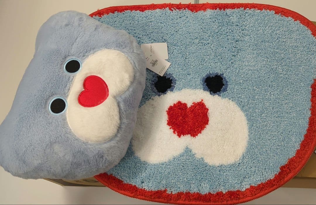 ローリーズファーム　モジョジョジョ　クッション&ラグ