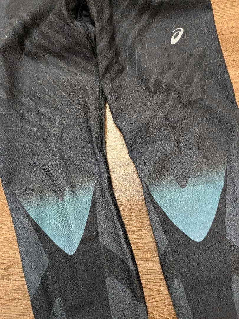 ASICS ランニング タイツ・スパッツ　新品未使用　M