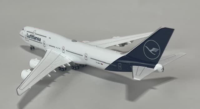 航空機・ヘリコプター Lufthansa B747-8i D-ABYA