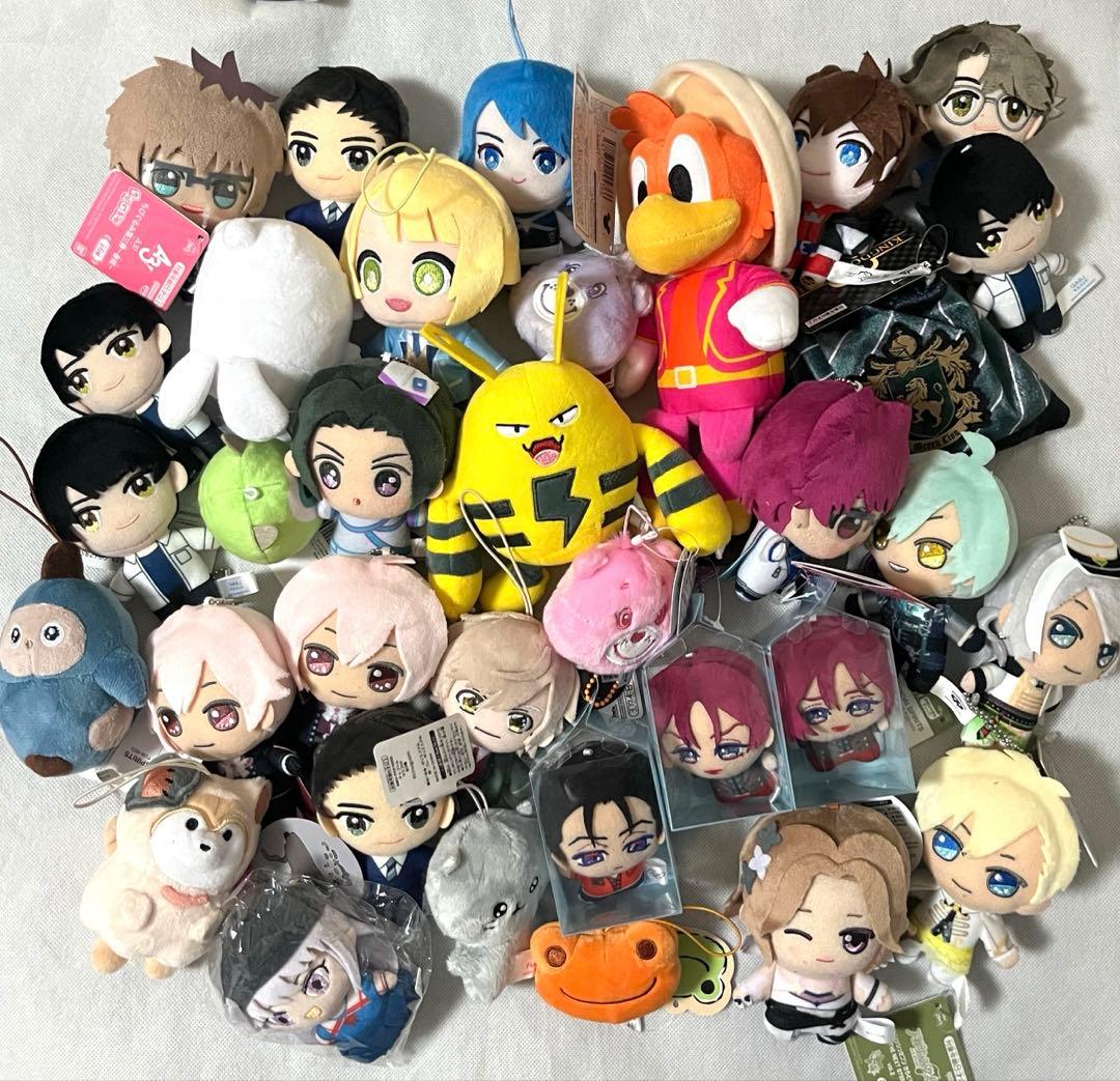 ノンジャンル ぬいぐるみ アクスタ 缶バッジ 等 まとめ売り 81点 ⑼