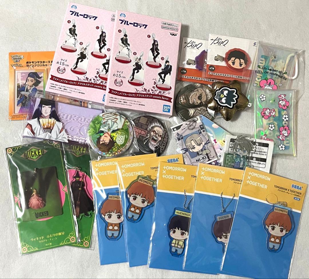 ノンジャンル ぬいぐるみ アクスタ 缶バッジ 等 まとめ売り 81点 ⑼