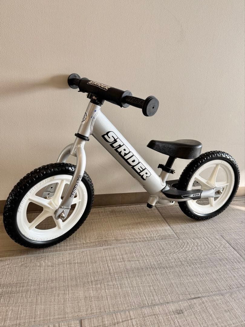 STRIDER PRO 12インチ　シルバー　おまけいろいろ付き