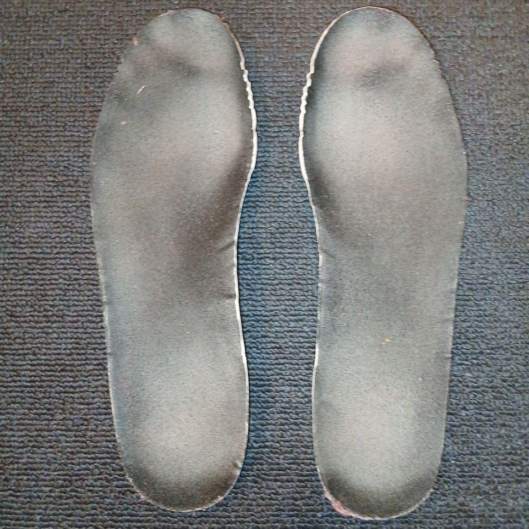 美品ミズノモレリアMIZUNOMORELIA フットサルシューズ 23.5cm