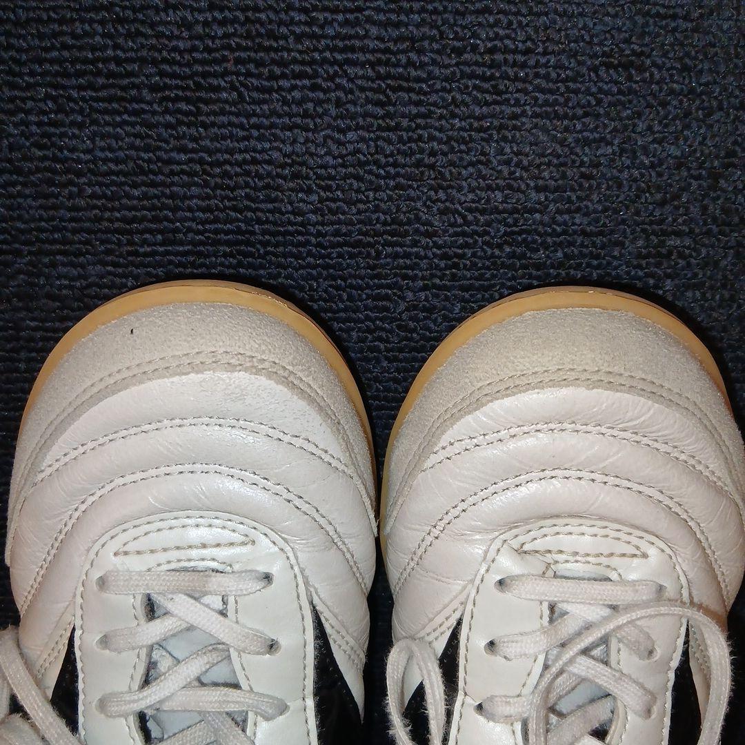 美品ミズノモレリアMIZUNOMORELIA フットサルシューズ 23.5cm