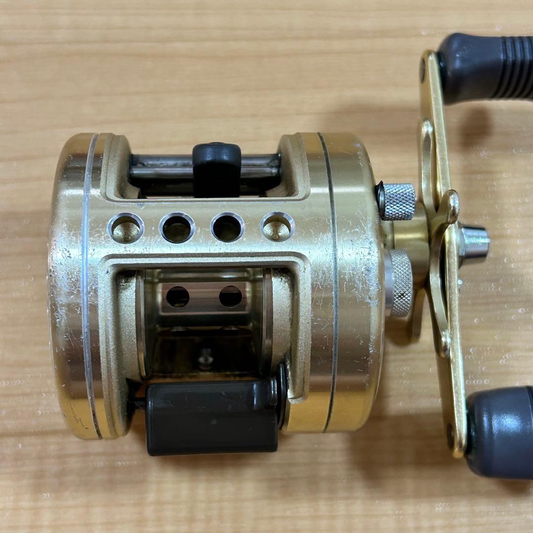 シマノ　カルカッタ200XT