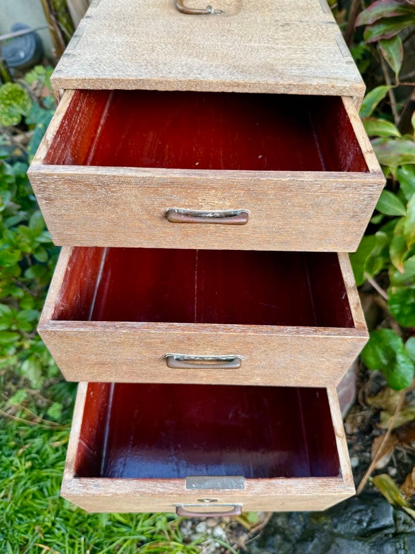 京都　素敵なアンティーク家具　木製　3段引き出し　ちいさな箪笥 小物入れなどに