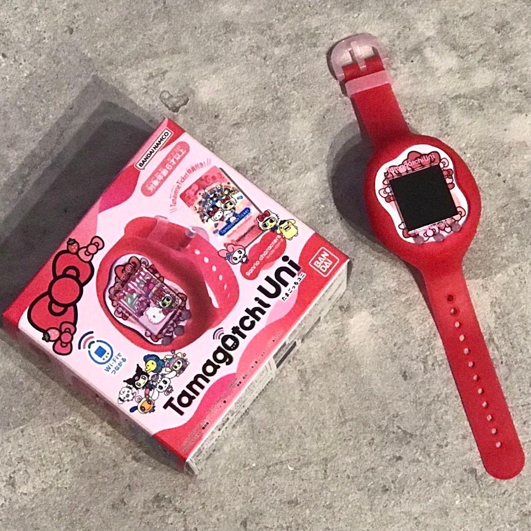 Tamagotchi Uni 赤 サンリオキャラクターズ 本体