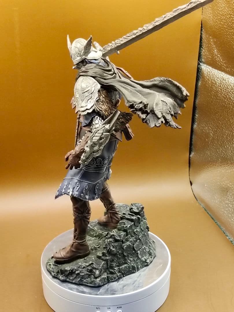 追跡者　フィギュア　ELDEN RING NIGHTREIGN