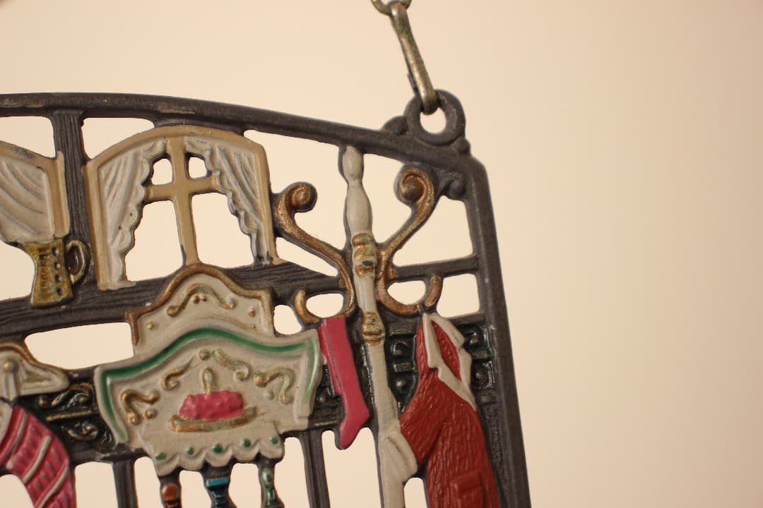 ドイツ　キューン工房　錫細工　錫壁飾り　オーナメント　バスルームレディー