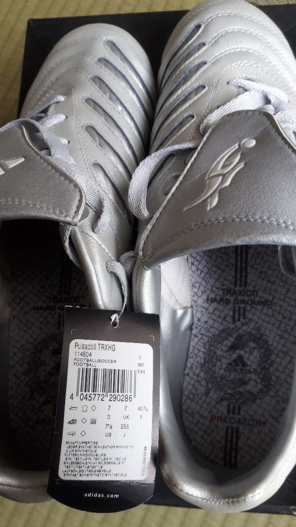 アディダス　サッカースパイク