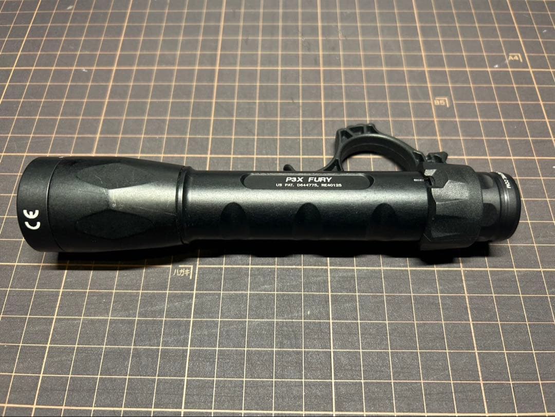ライト・ランタン SUREFIRE P3X FURY