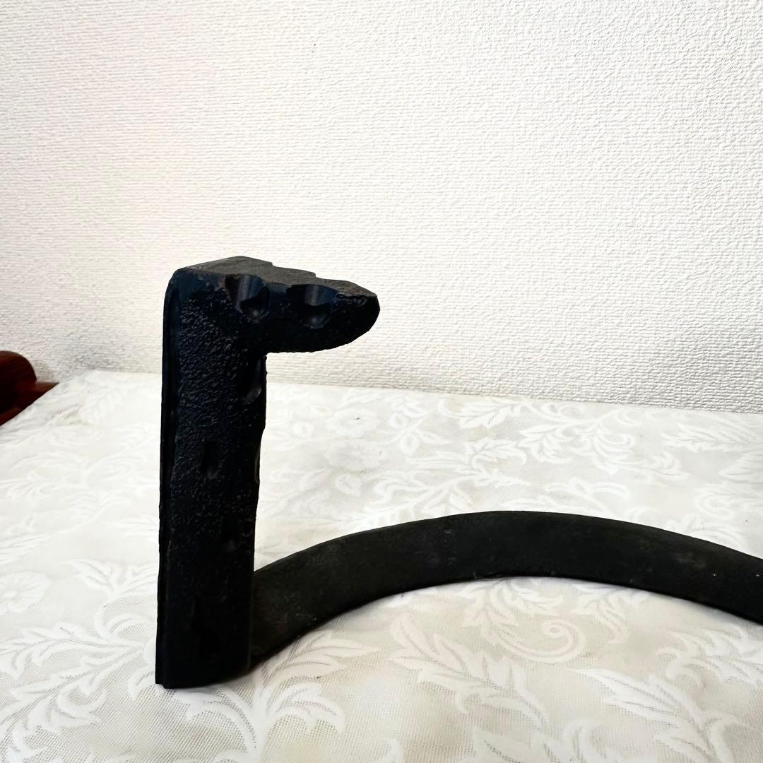 ♦︎未使用品♦︎ 虫喰い 五徳　三つ足　鉄鋳物　茶道具　風炉用