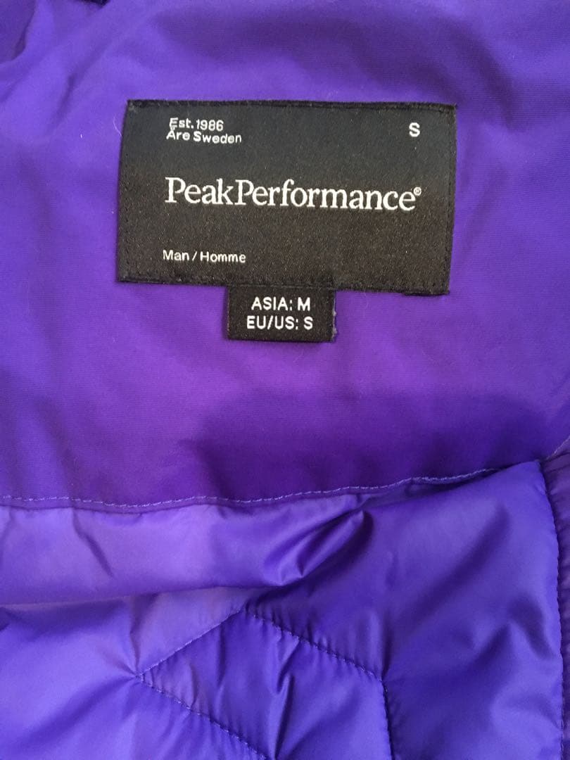 【ルイ】美品【Peak Performance】　M HELILOFT J
