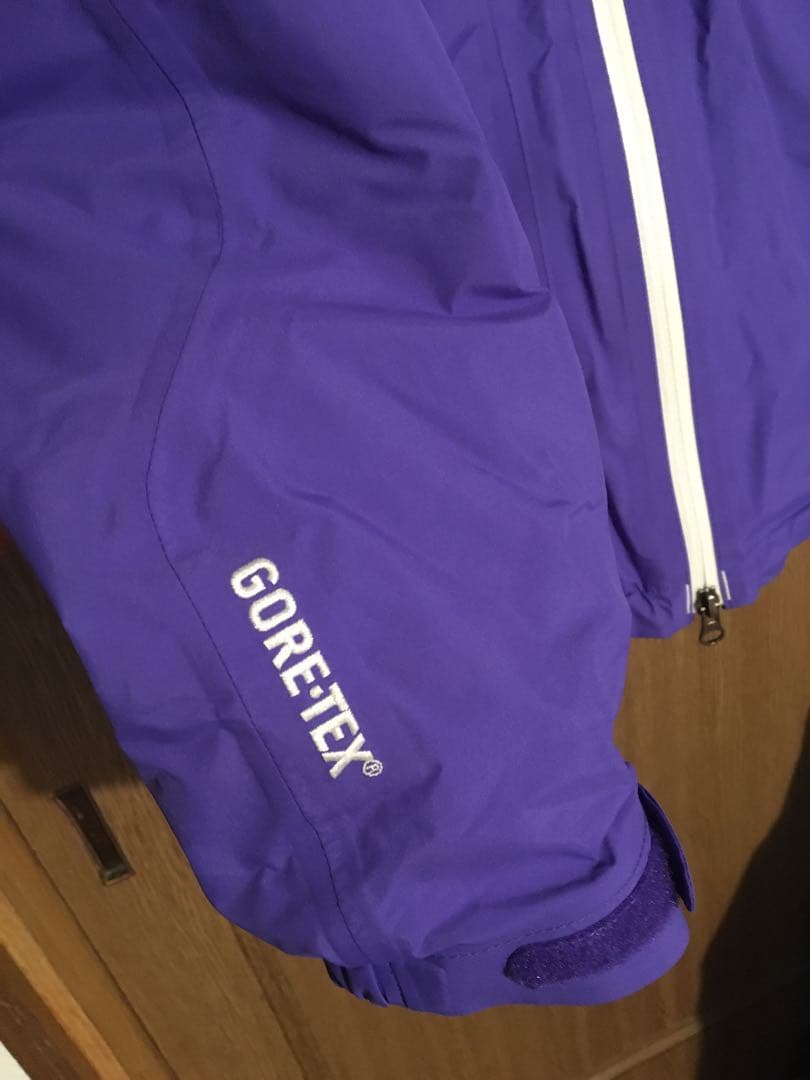 【ルイ】美品【Peak Performance】　M HELILOFT J