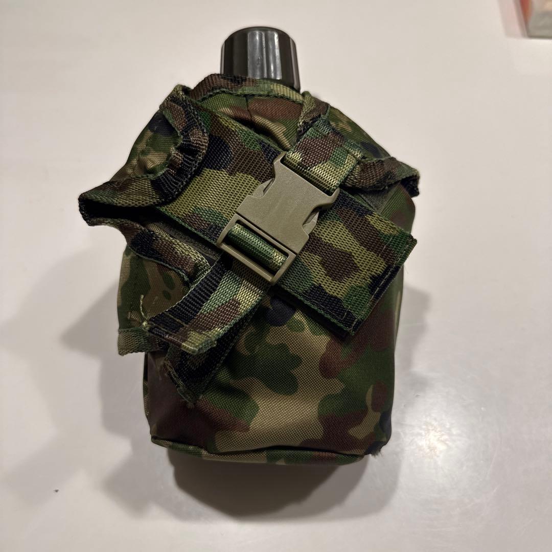 水筒覆い　自衛隊