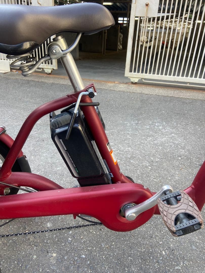 電動アシスト三輪車 ワインレッド ブリヂストン　RAKUTTO 3段階調整付き