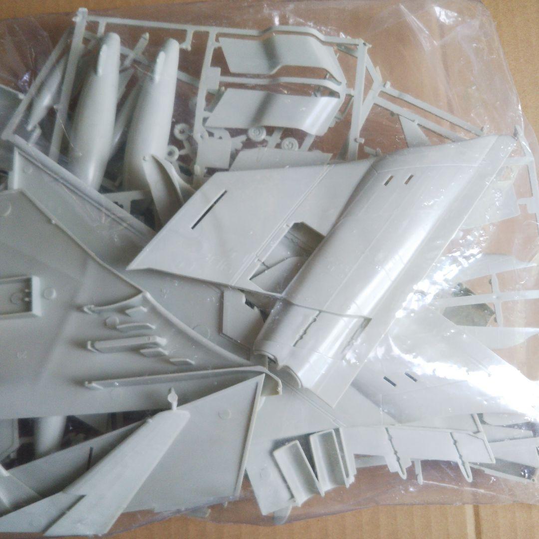 大型航空機　レベル 1/72 ビクター K Mk2 ドラゴン Ar234 中古品