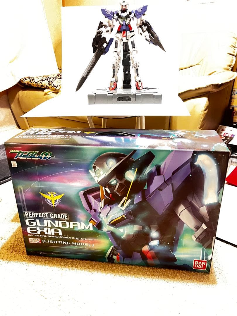 PG ガンダムエクシア　LEDユニット組込み済み