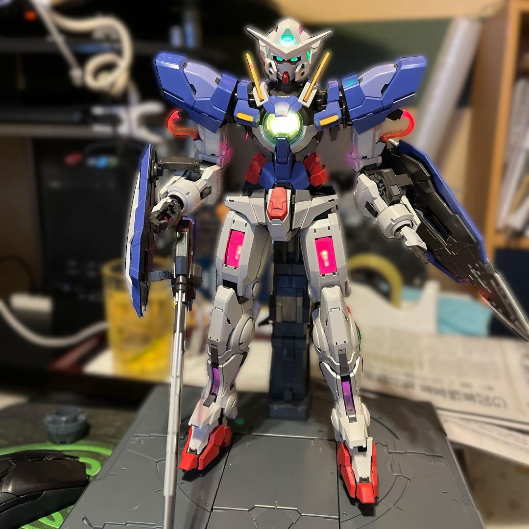 PG ガンダムエクシア　LEDユニット組込み済み