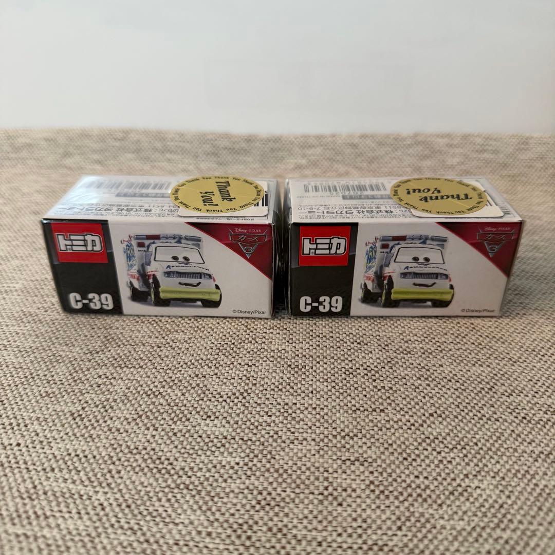 トミカ カーズ　C-39 ドクター・ダメージ　スタンダードタイプ 2台セット