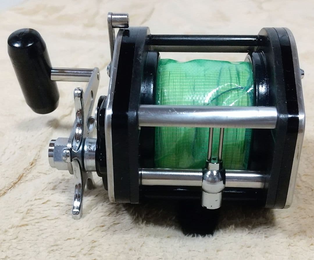 RYOBI リョービ ADVENTURE 80L ベイトリール 状態はキレイです