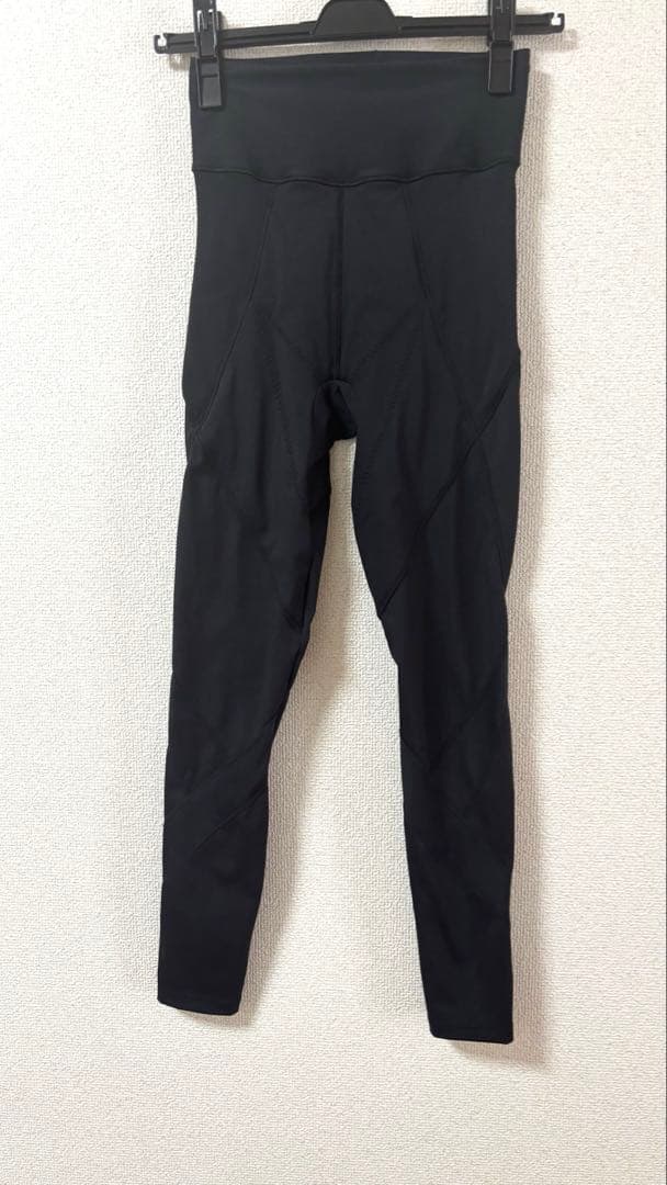 LAVAリンストルパーフェクトフォームレギンス　Mサイズ黒　ヨガ　ピラティス