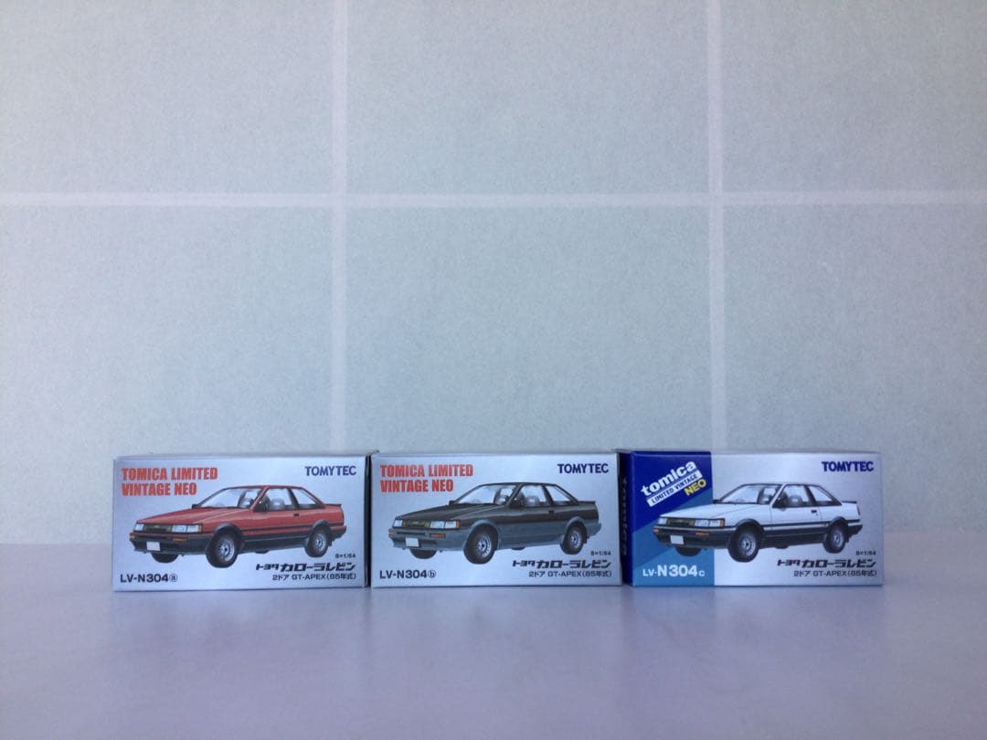 トミカリミテッドヴィンテージ カローラレビン LV-N304a,b,c3台セット